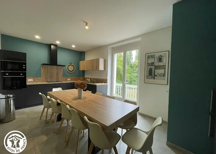 Vakantiehuis Spacieux Proche Sites Naturels Et Puy Du Fou - Fr-1-426-588 *